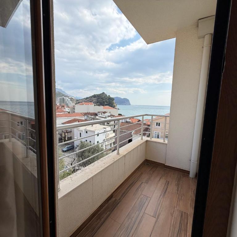 Sea Breeze Residence Petrovac - Two-Bedroom Apartment - 14