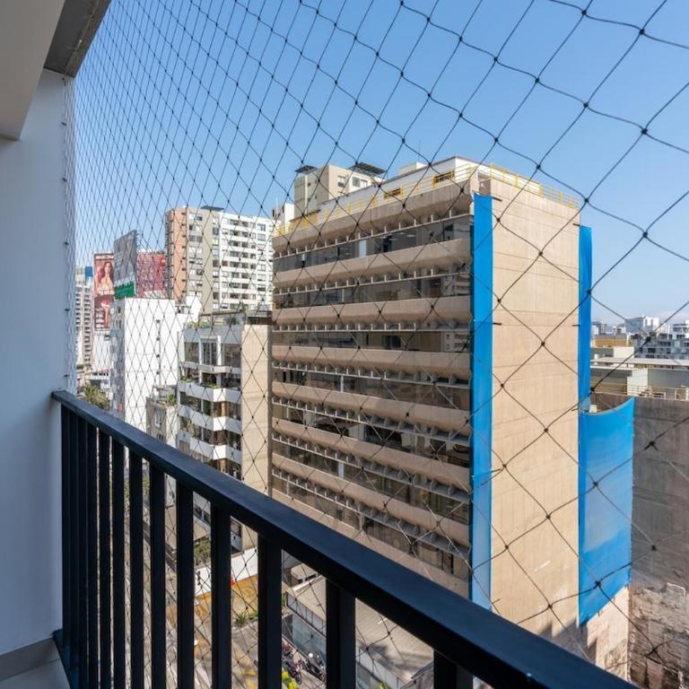 Miraflores Spacious 3BR Near Larcomar by Geko - Three-Bedroom Apartment with View - 3