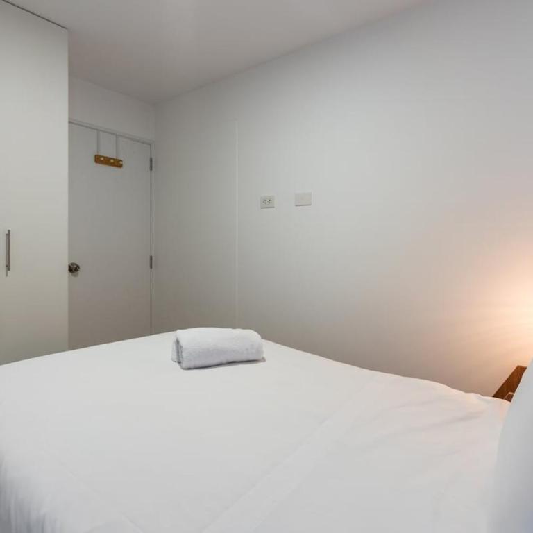 Miraflores Spacious 3BR Near Larcomar by Geko - Three-Bedroom Apartment with View - 15