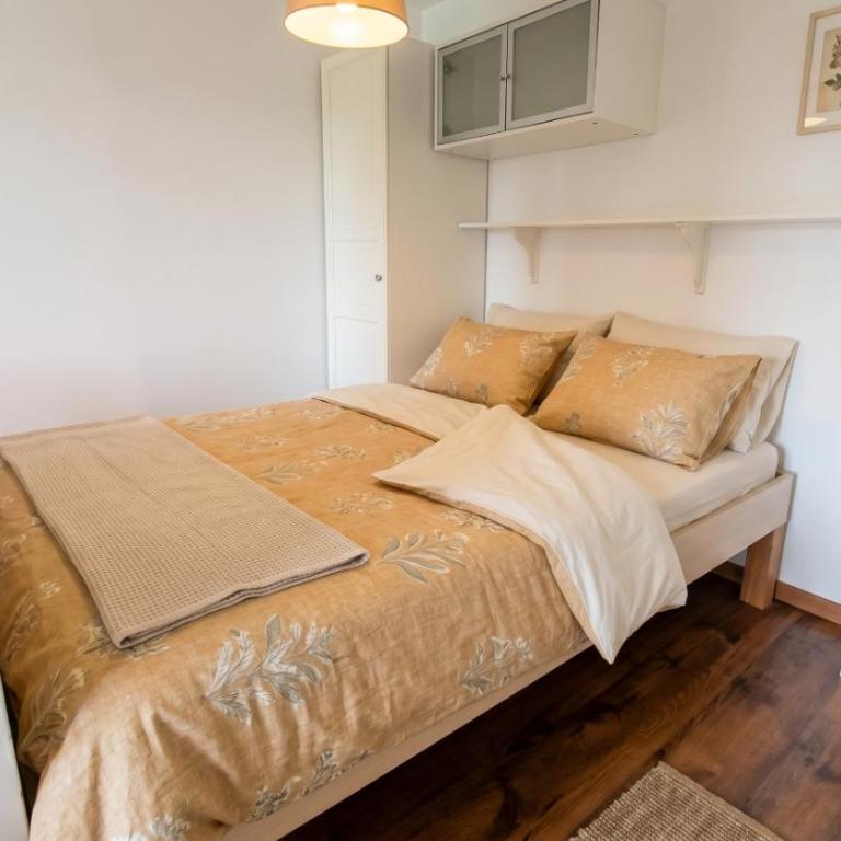 SIMON Haus KMB Seeappartement am Ossiacher See, Hallenbad, Skiarena Gerlitzen - Apartment mit 2 Schlafzimmern und Balkon - 4