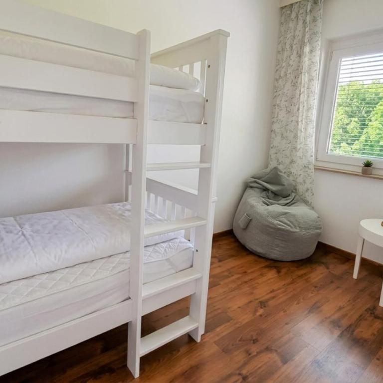 SIMON Haus KMB Seeappartement am Ossiacher See, Hallenbad, Skiarena Gerlitzen - Apartment mit 2 Schlafzimmern und Balkon - 7