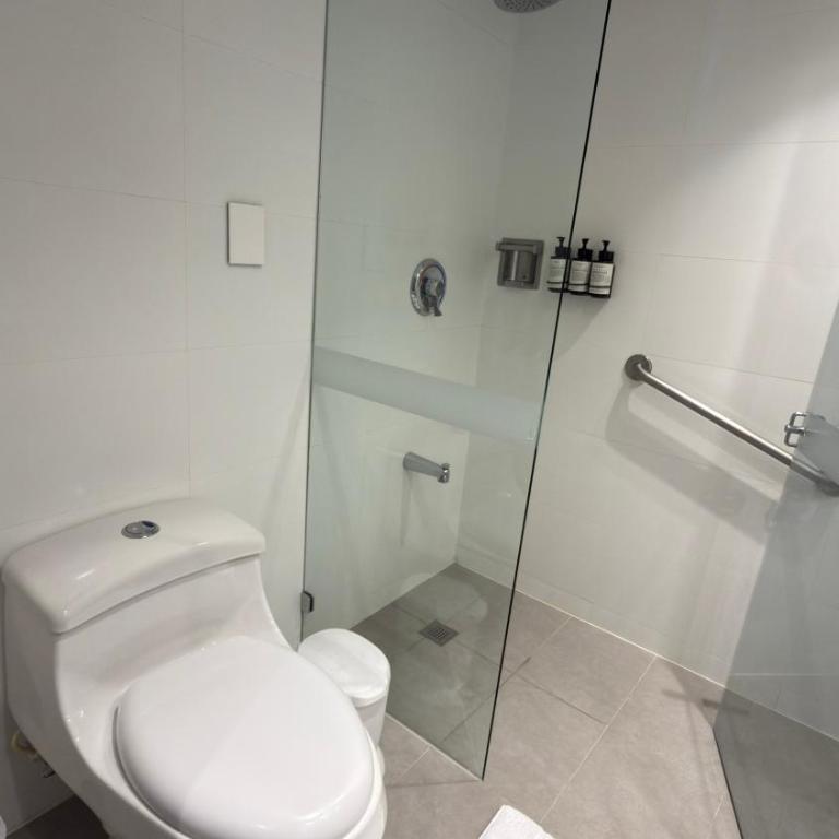 Hotel Estelar La Fontana - Habitación Estándar - 1 cama grande - 4