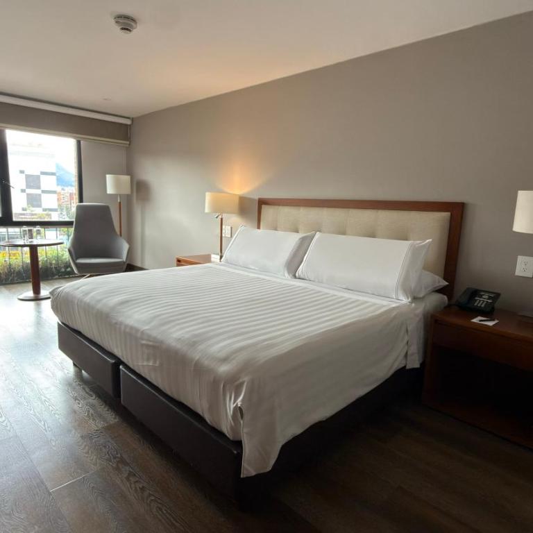 Hotel Estelar La Fontana - Habitación Estándar - 1 cama grande - 7