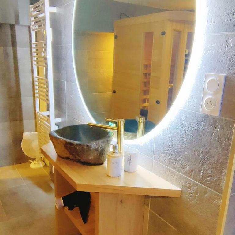 Cocon Romantique Sauna, Balnéo & Mer à 100m - One-Bedroom Apartment - 27
