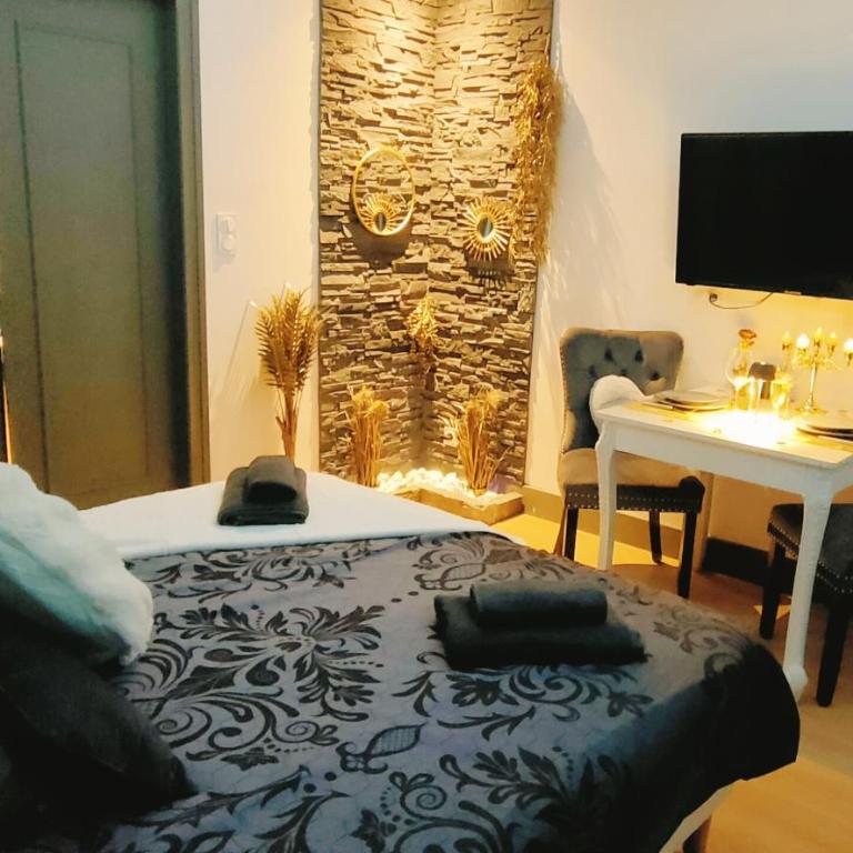 Cocon Romantique Sauna, Balnéo & Mer à 100m - One-Bedroom Apartment - 33