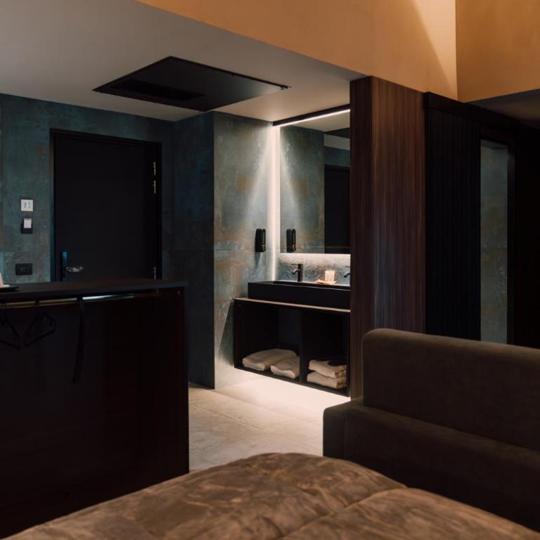Hotel PALAZZO PEPE & JACUZZI - Camera King con Vasca Idromassaggio - 12