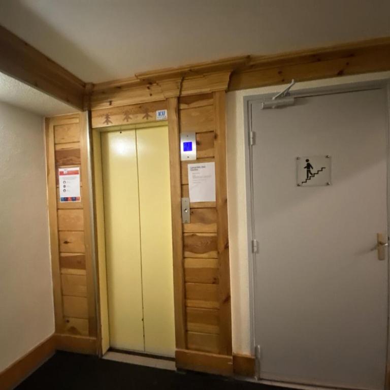 Résidence Hauts De Chaviere - Val Thorens location: bel appartement de 53 m2 traversant, confortable et calme de 53 m2, bien situ MAE-9037 - Appartement - 23