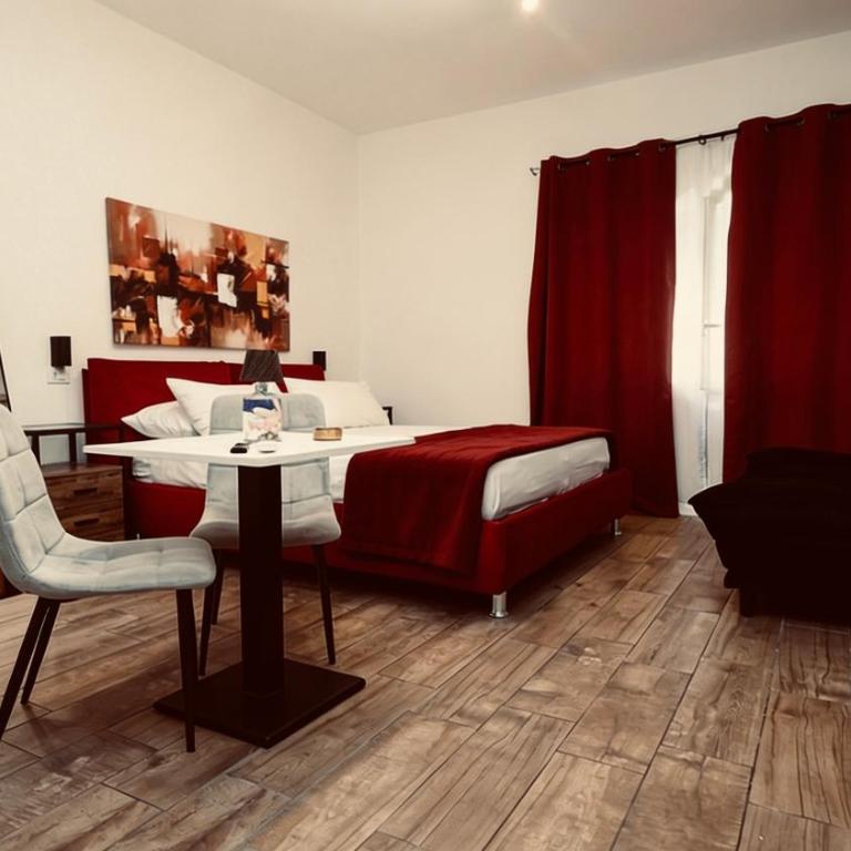 Elene Suites Luxury Boutique - Double Room with Spa Bath - 2