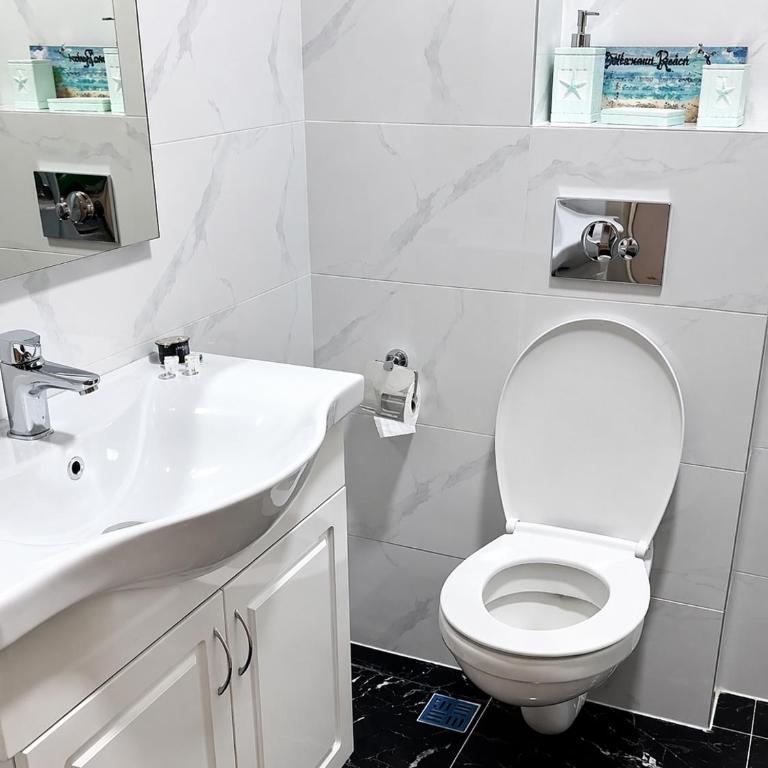 Becici Coastal Retreat - Apartman sa 2 Spavaće Sobe - 10