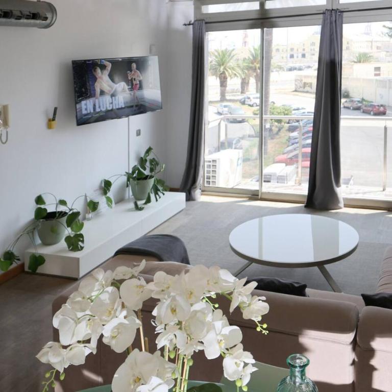 PepeFlats - VLC City House with garage, city ciencias - Three-Bedroom House - 1