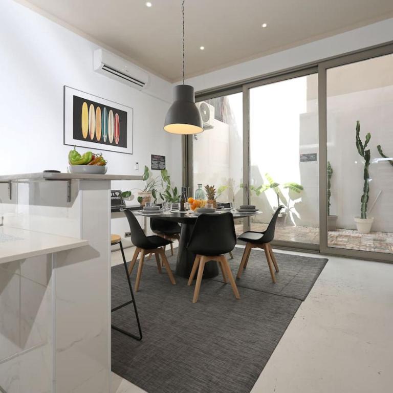 PepeFlats - VLC City House with garage, city ciencias - Three-Bedroom House - 21