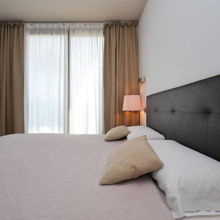 PepeFlats - VLC City House with garage, city ciencias - Three-Bedroom House - 44