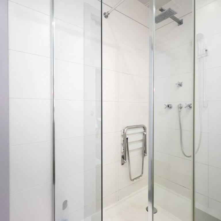 PepeFlats - VLC City House with garage, city ciencias - Three-Bedroom House - 45