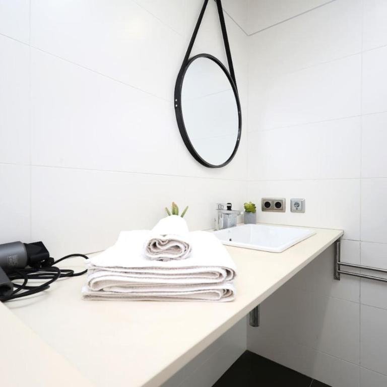 PepeFlats - VLC City House with garage, city ciencias - Three-Bedroom House - 46