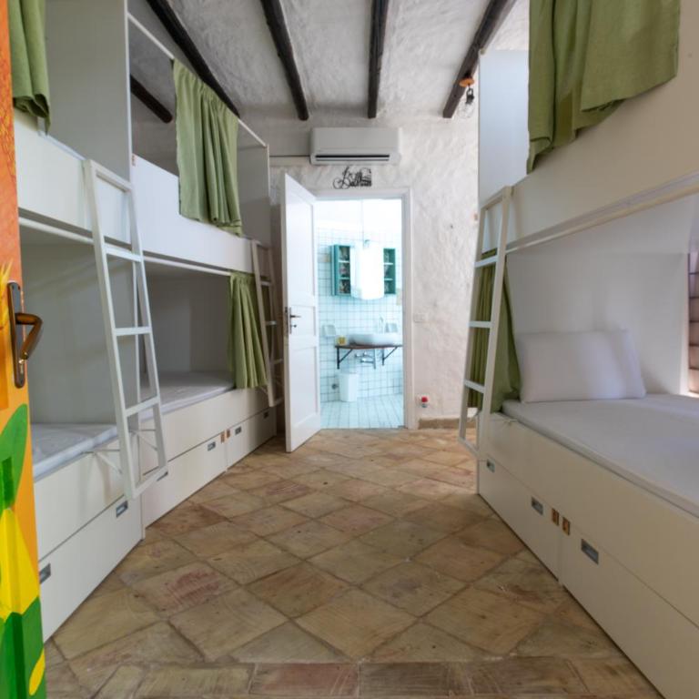 Kite Hostel Stagnone - Posto Letto in Dormitorio Femminile con 6 Letti - 10