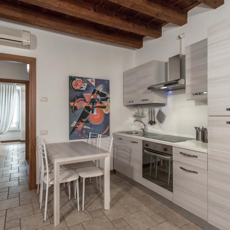 San Bernardino 8 - Immobili e Soluzioni Rent - Appartamento con 1 Camera da Letto - 11
