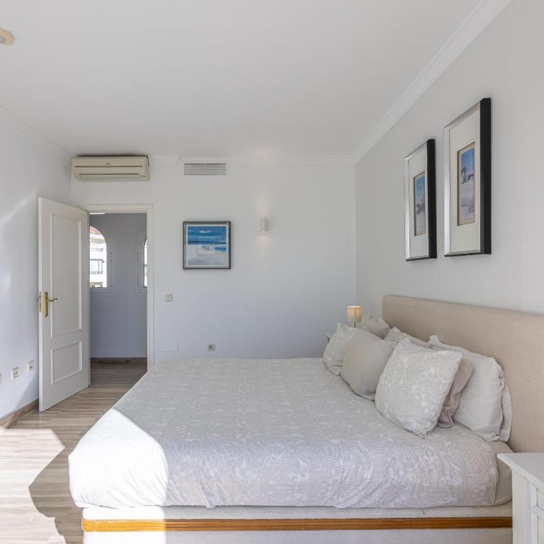 Amazing 4Br Apart. Parking, Pool, Close to the Sea - Apartment - 16