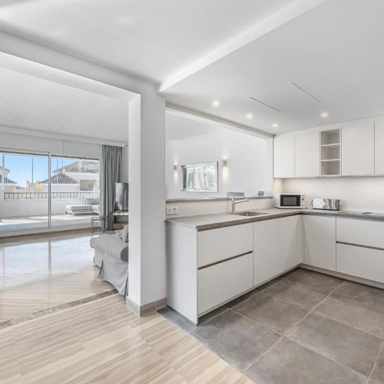 Amazing 4Br Apart. Parking, Pool, Close to the Sea - Apartment - 3