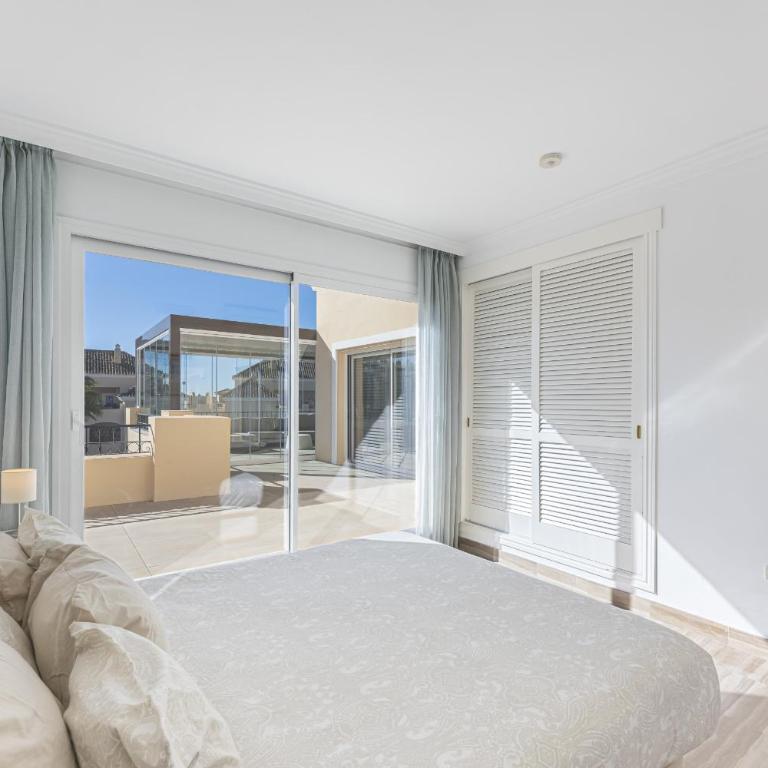 Amazing 4Br Apart. Parking, Pool, Close to the Sea - Apartment - 12