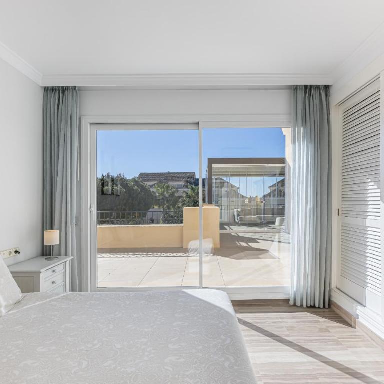 Amazing 4Br Apart. Parking, Pool, Close to the Sea - Apartment - 21