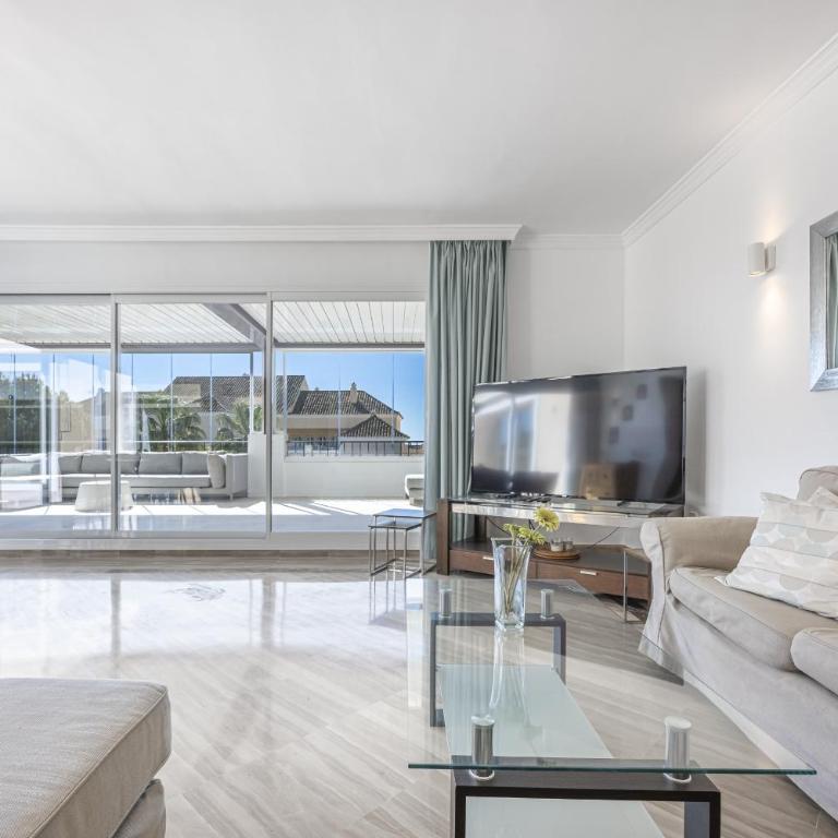 Amazing 4Br Apart. Parking, Pool, Close to the Sea - Apartment - 29