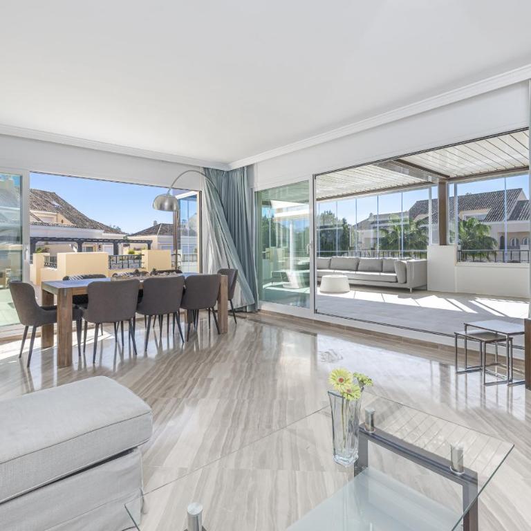 Amazing 4Br Apart. Parking, Pool, Close to the Sea - Apartment - 31