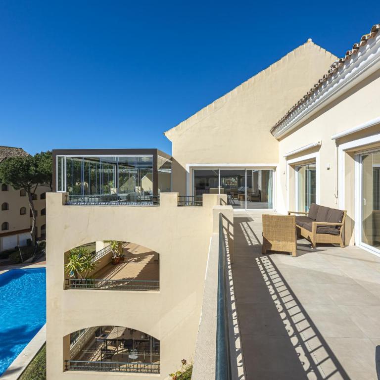 Amazing 4Br Apart. Parking, Pool, Close to the Sea - Apartment - 60
