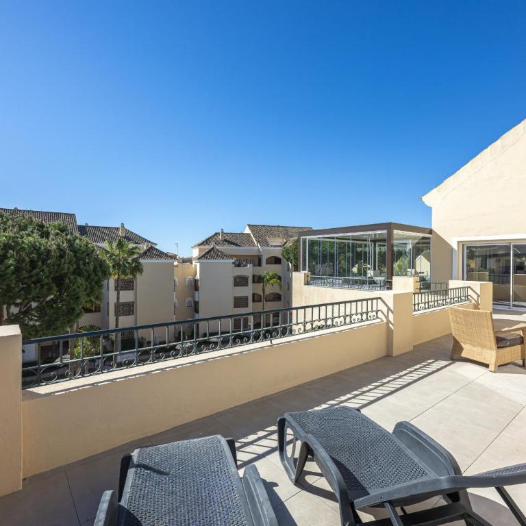 Amazing 4Br Apart. Parking, Pool, Close to the Sea - Apartment - 61