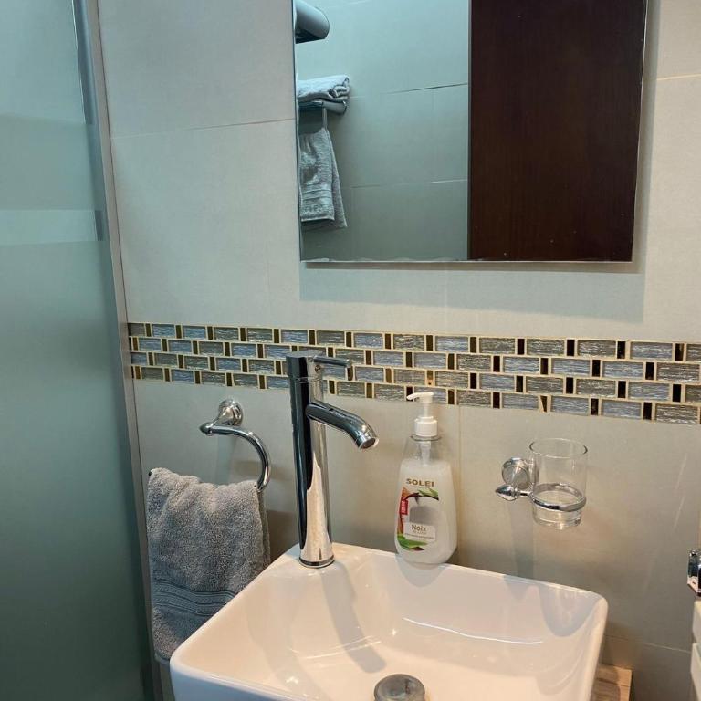 Departamento muy moderno cerca de foro Sol - Apartamento de 2 dormitorios - 8