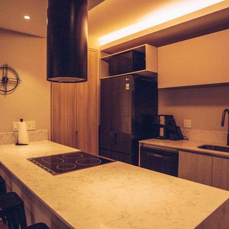 Moderno Departamento 2 habitaciones Roof Alberca y Gym dentro del condominio - Two-Bedroom Apartment - 11