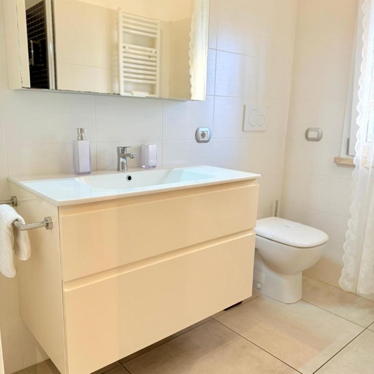Home with parking near the Airport and beach - Appartamento con 2 Camere da Letto e Balcone - 19