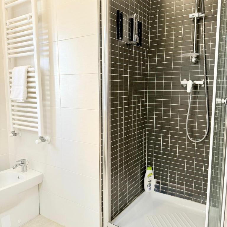 Home with parking near the Airport and beach - Appartamento con 2 Camere da Letto e Balcone - 21