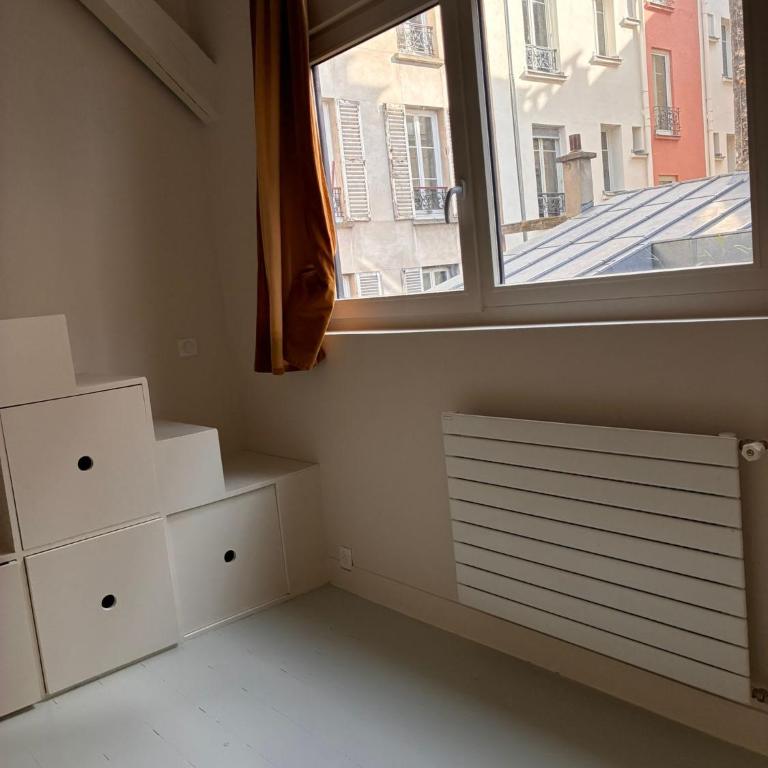 A bright Parisian loft in the heart of the 17th arrondissement - Appartement - 27