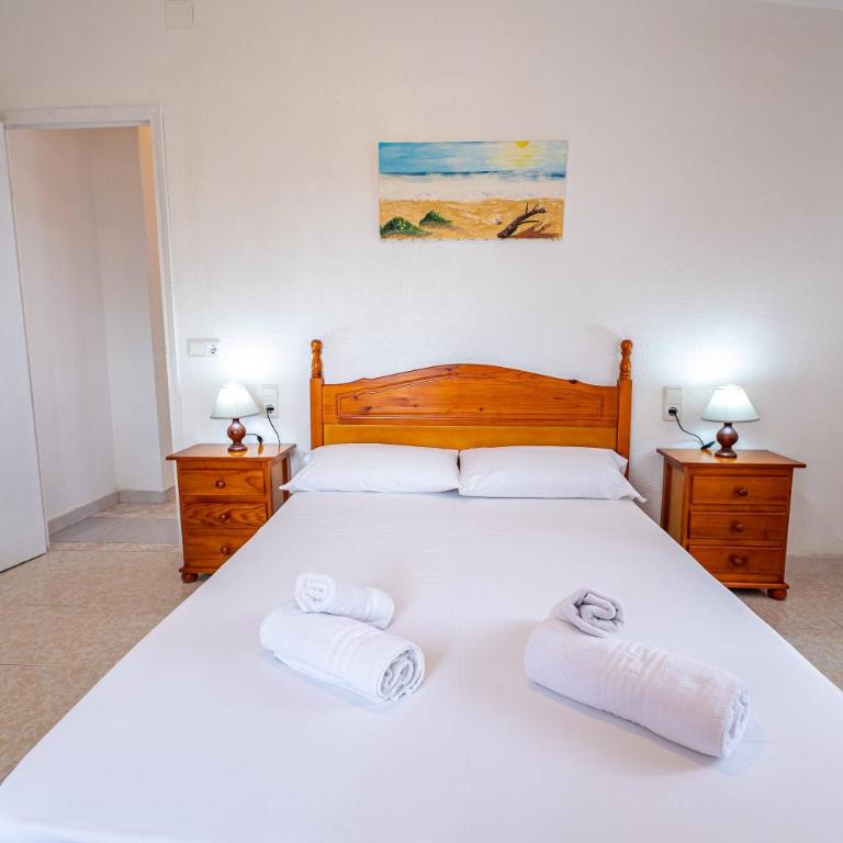 Casa Rous-Riumar 1 - Three-Bedroom House - 13
