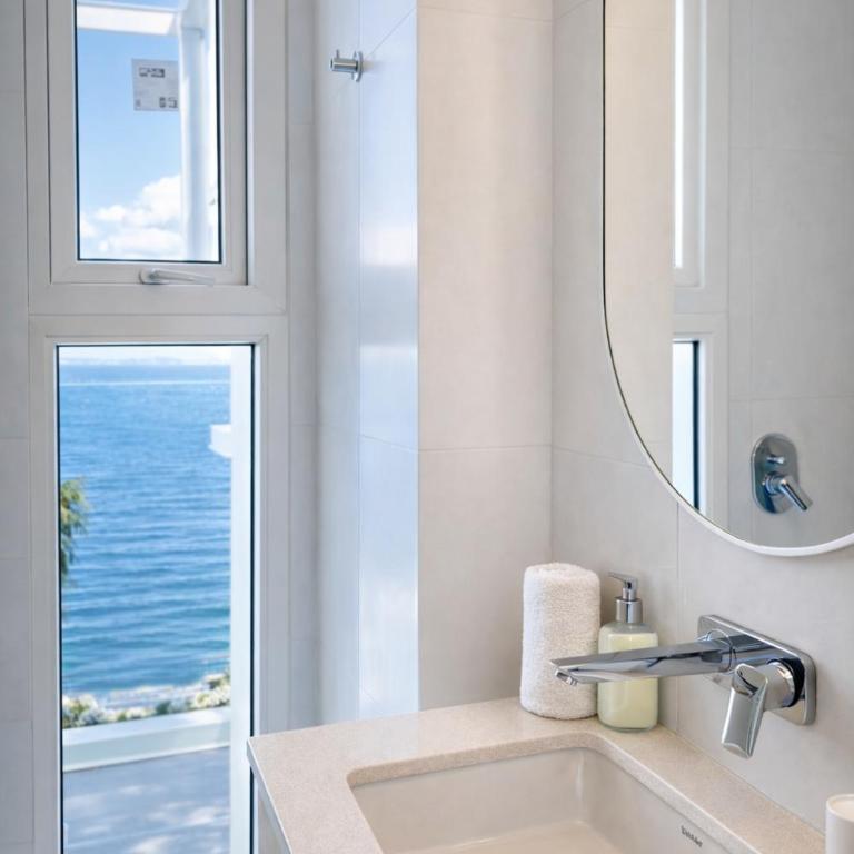 Signature Lake View Sustainable Luxury Residences in Patagonia - Two-Bedroom Apartment with Lake View - 8