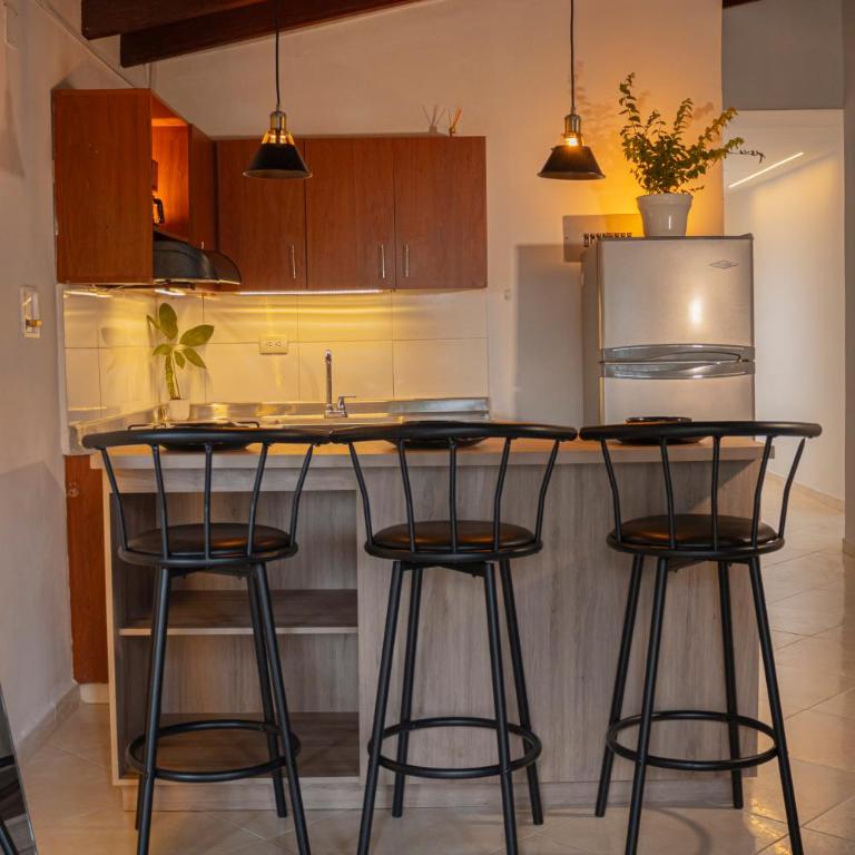 Lindo apartamento en laureles - Apartamento de 1 dormitorio - 2