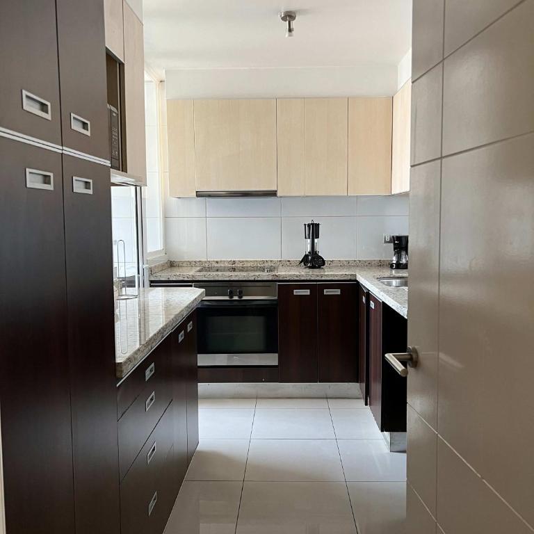Spacious 2B Accommodation in Parque Arauco - Apartment - 4