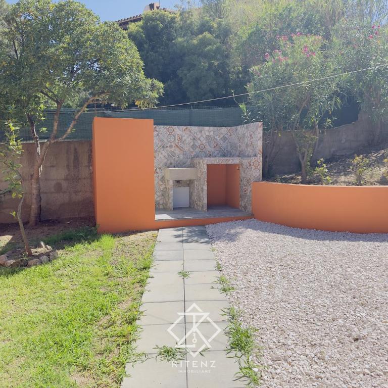 VILLA ROSI - Villa al mare con splendido giardino - Casa con 3 Camere da Letto - 35