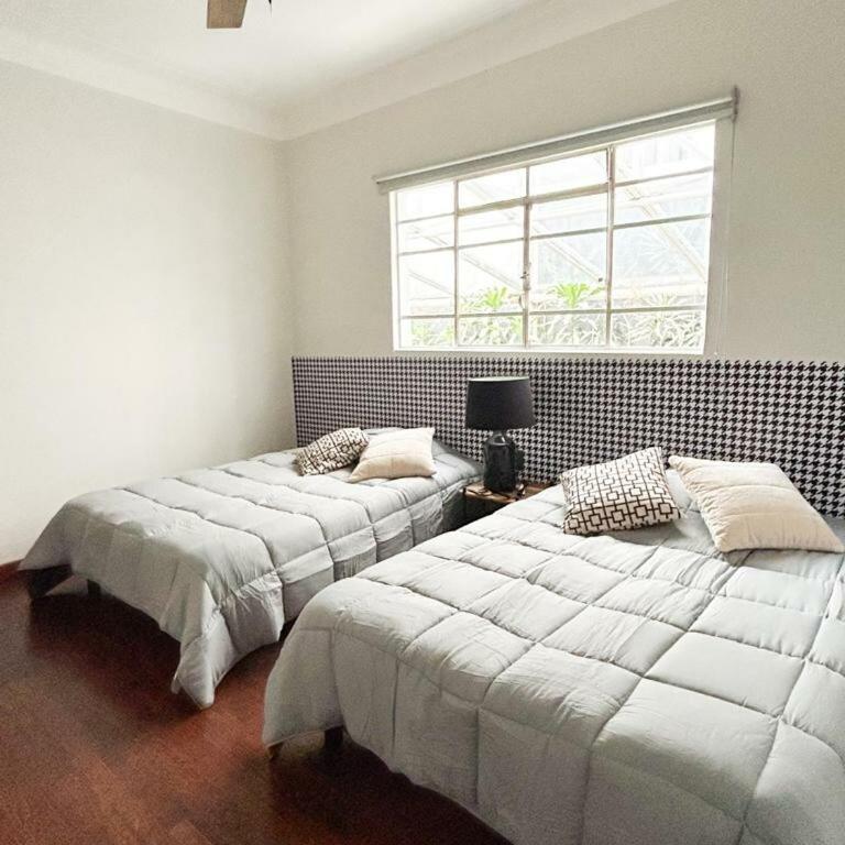 Art Deco Condesa II Stylish and Quiet w Rooftop - Five-Bedroom House - 17