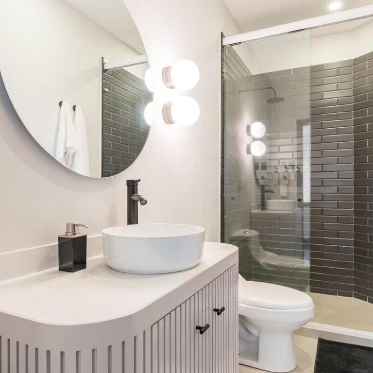Art Deco Condesa II Stylish and Quiet w Rooftop - Five-Bedroom House - 42
