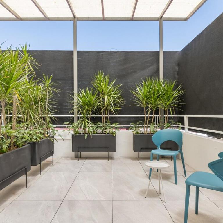 Art Deco Condesa II Stylish and Quiet w Rooftop - Five-Bedroom House - 48