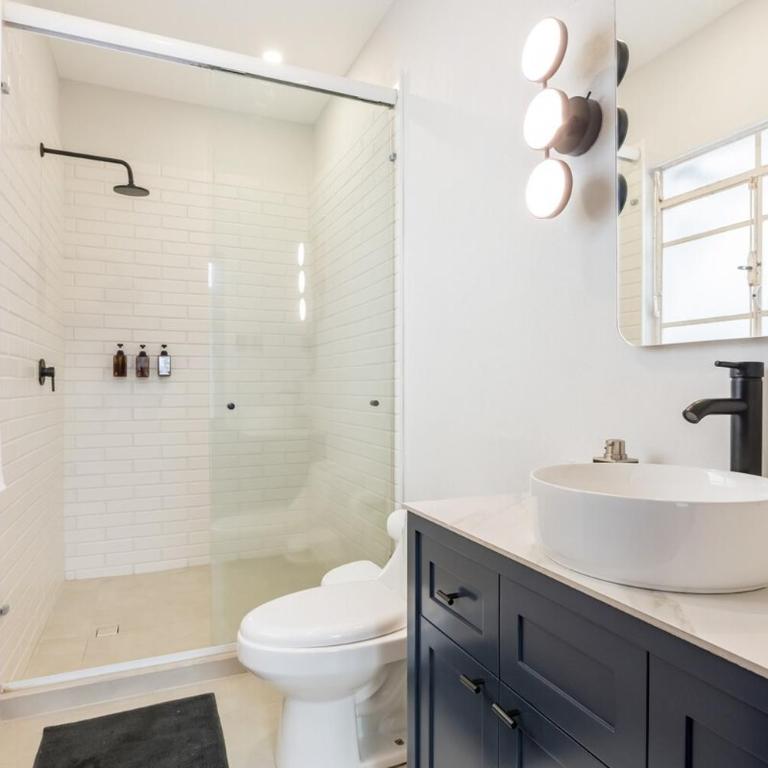 Art Deco Condesa II Stylish and Quiet w Rooftop - Five-Bedroom House - 52