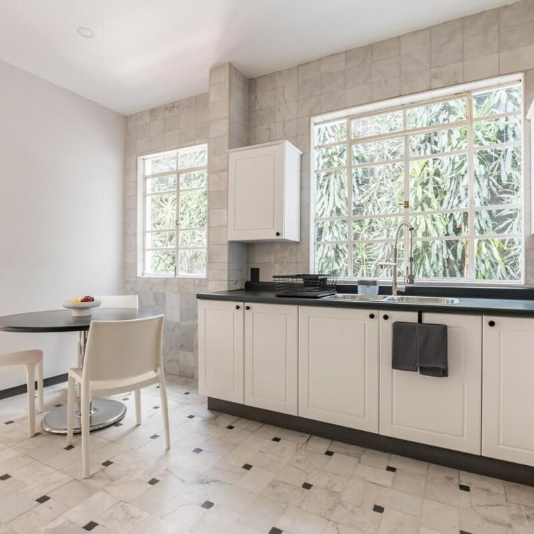 Art Deco Condesa II Stylish and Quiet w Rooftop - Five-Bedroom House - 53