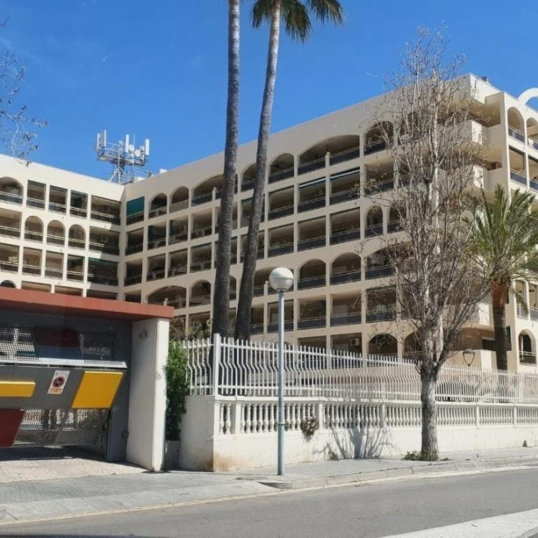 Apartment La Turquesa - One-Bedroom Apartment with Balcony and Water View - 28