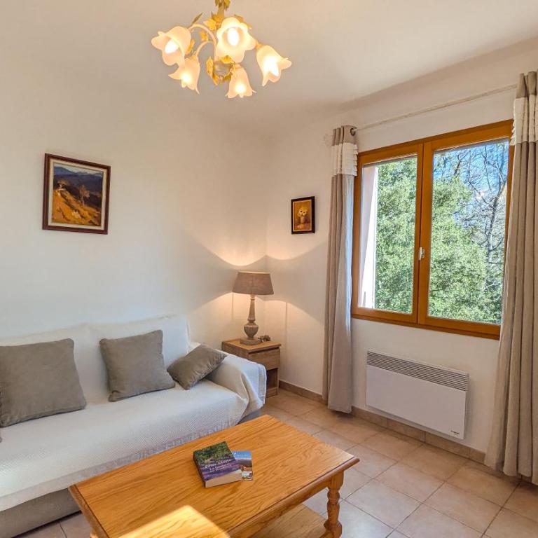 Gîte au pied du Mont Ventoux - Terrasse, piscine, nature - Appartement 1 Chambre - 7
