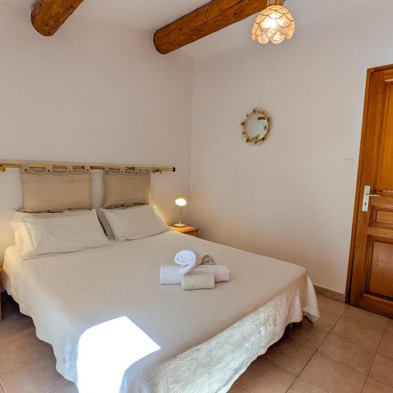 Gîte au pied du Mont Ventoux - Terrasse, piscine, nature - Appartement 1 Chambre - 12