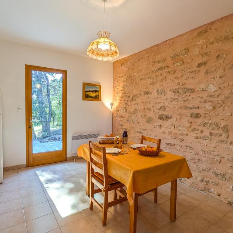 Gîte au pied du Mont Ventoux - Terrasse, piscine, nature - Appartement 1 Chambre - 10