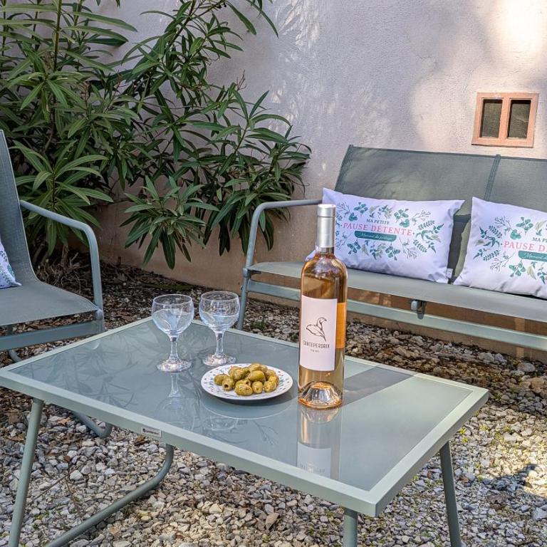 Gîte au pied du Mont Ventoux - Terrasse, piscine, nature - Appartement 1 Chambre - 17