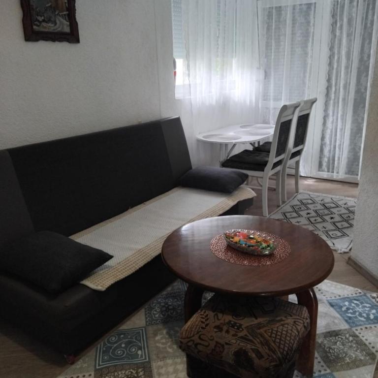 Apartman NAFO - One-Bedroom Apartment - 4