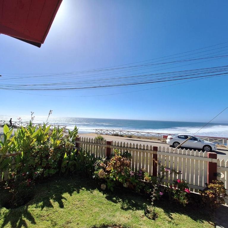 Casa a pasos de la playa - Three-Bedroom House - 4